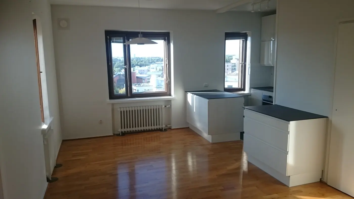 Asunnon keittiön remontti – Pihlajatie, Helsinki, kuva 1/7