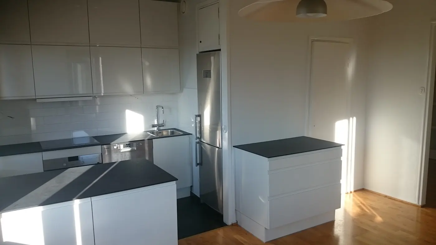 Asunnon keittiön remontti – Pihlajatie, Helsinki, kuva 5/7