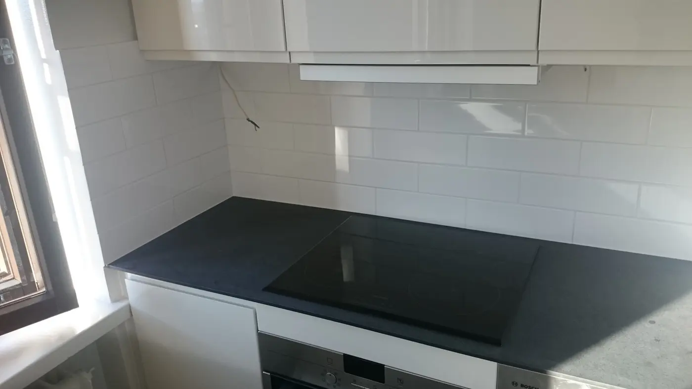 Asunnon keittiön remontti – Pihlajatie, Helsinki, kuva 6/7