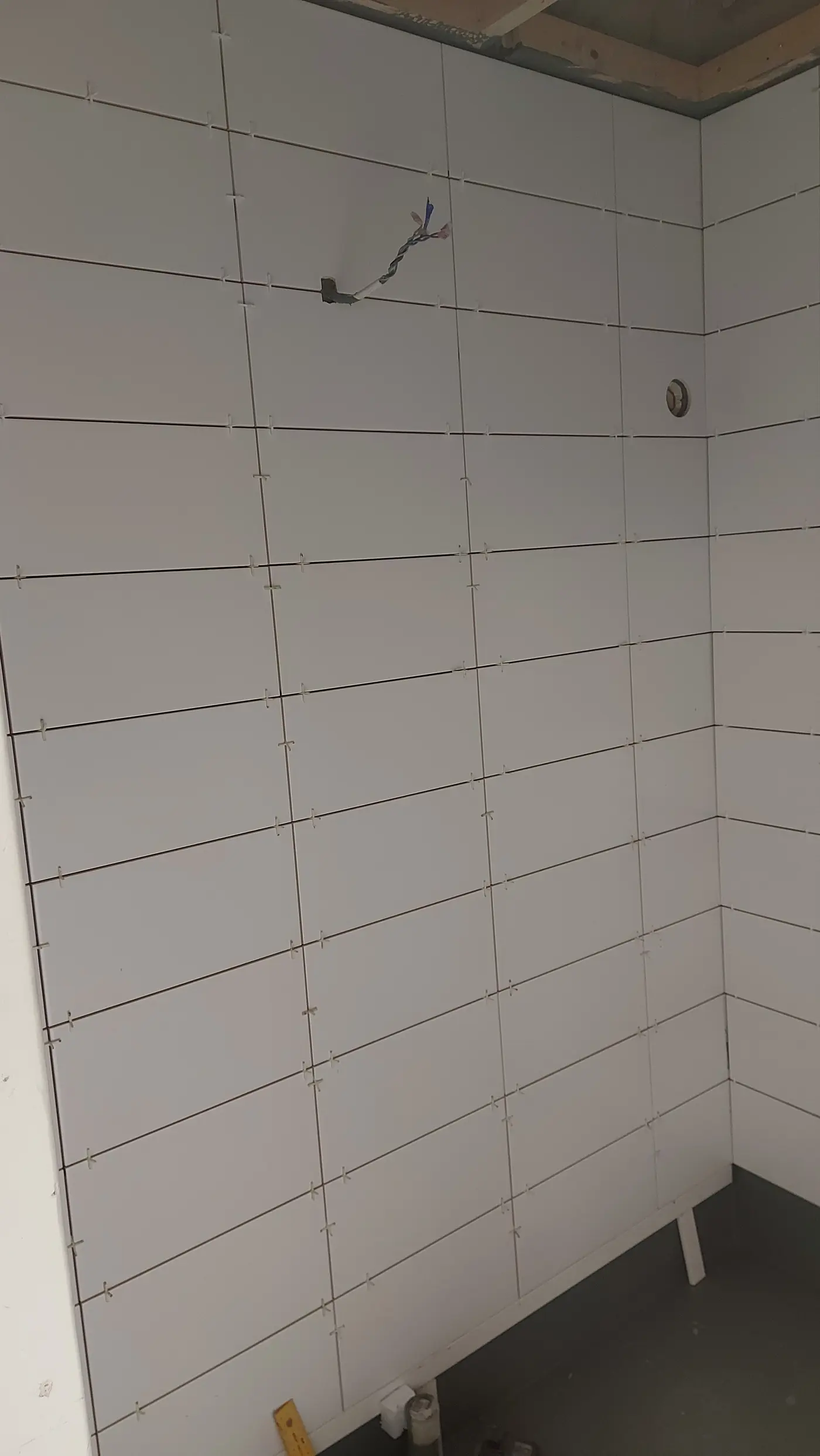 Kylpyhuoneen saneeraus kerrostaloon kohteessa Hietaniemenkatu, Helsinki