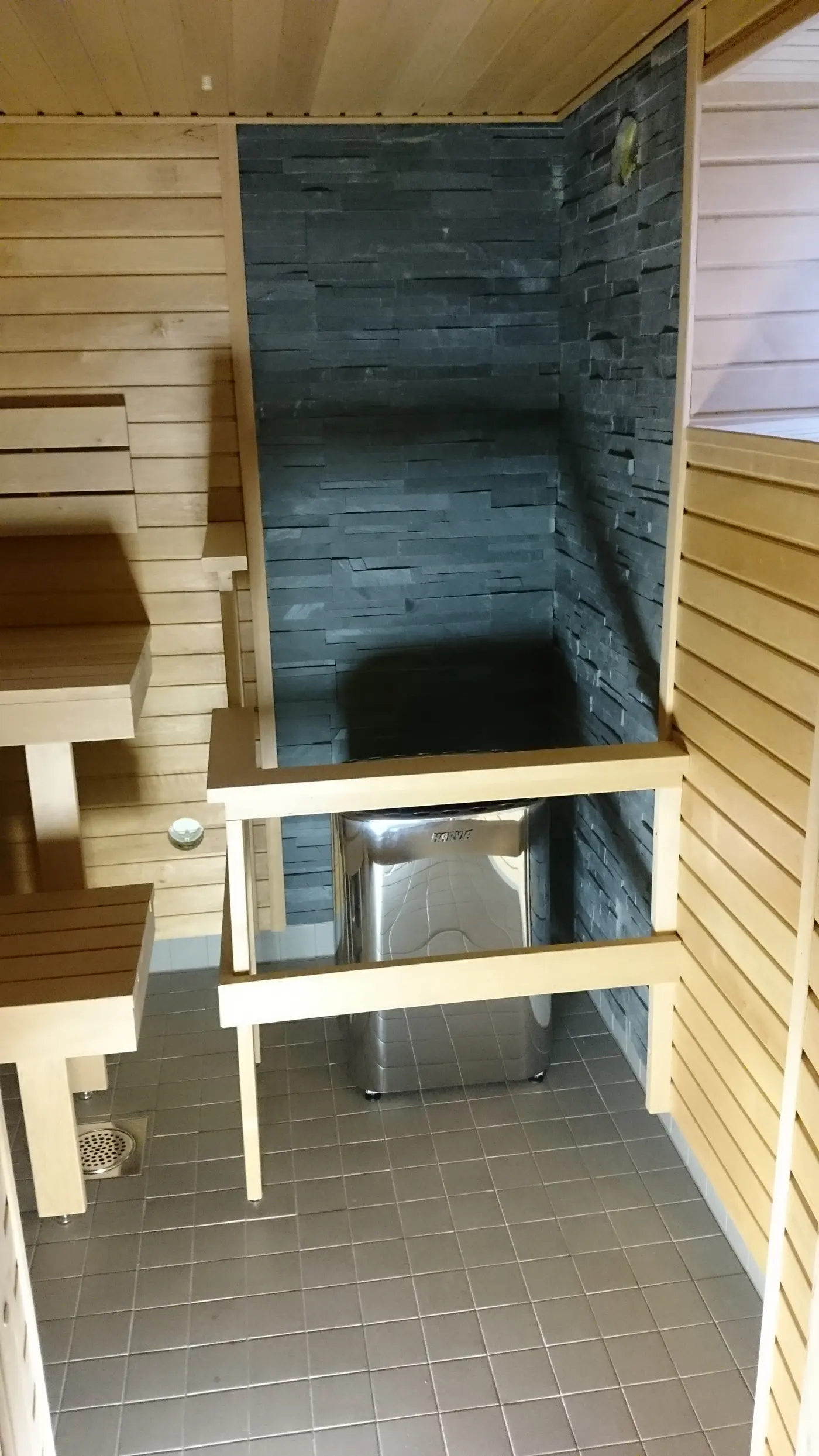 Yhteissaunan rakentaminen kerrostaloon kohteessa Myllykallio, Helsinki