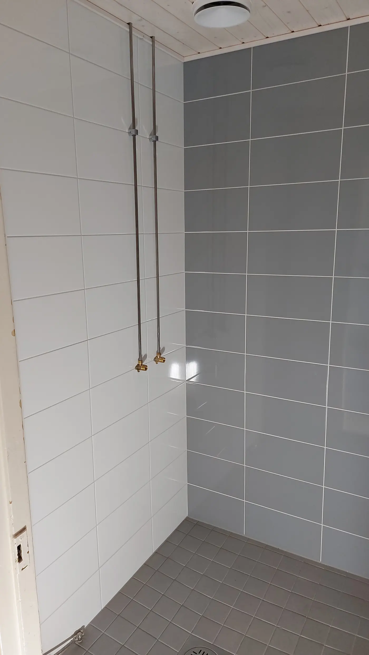 Kylpyhuoneen saneeraus kerrostaloon kohteessa Porvoonkatu, Helsinki
